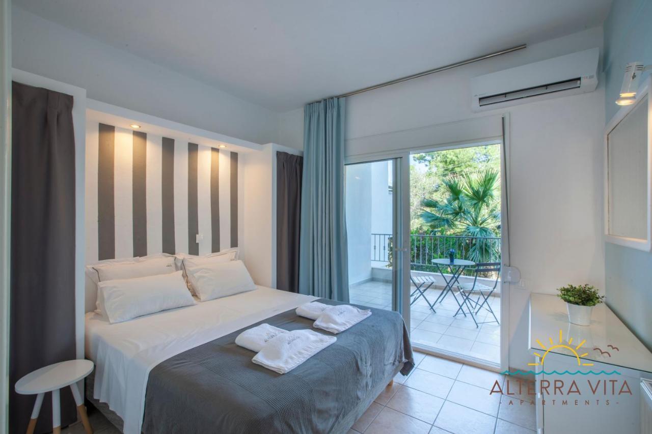 Alterra Vita Apartments Neos Marmaras Exteriör bild
